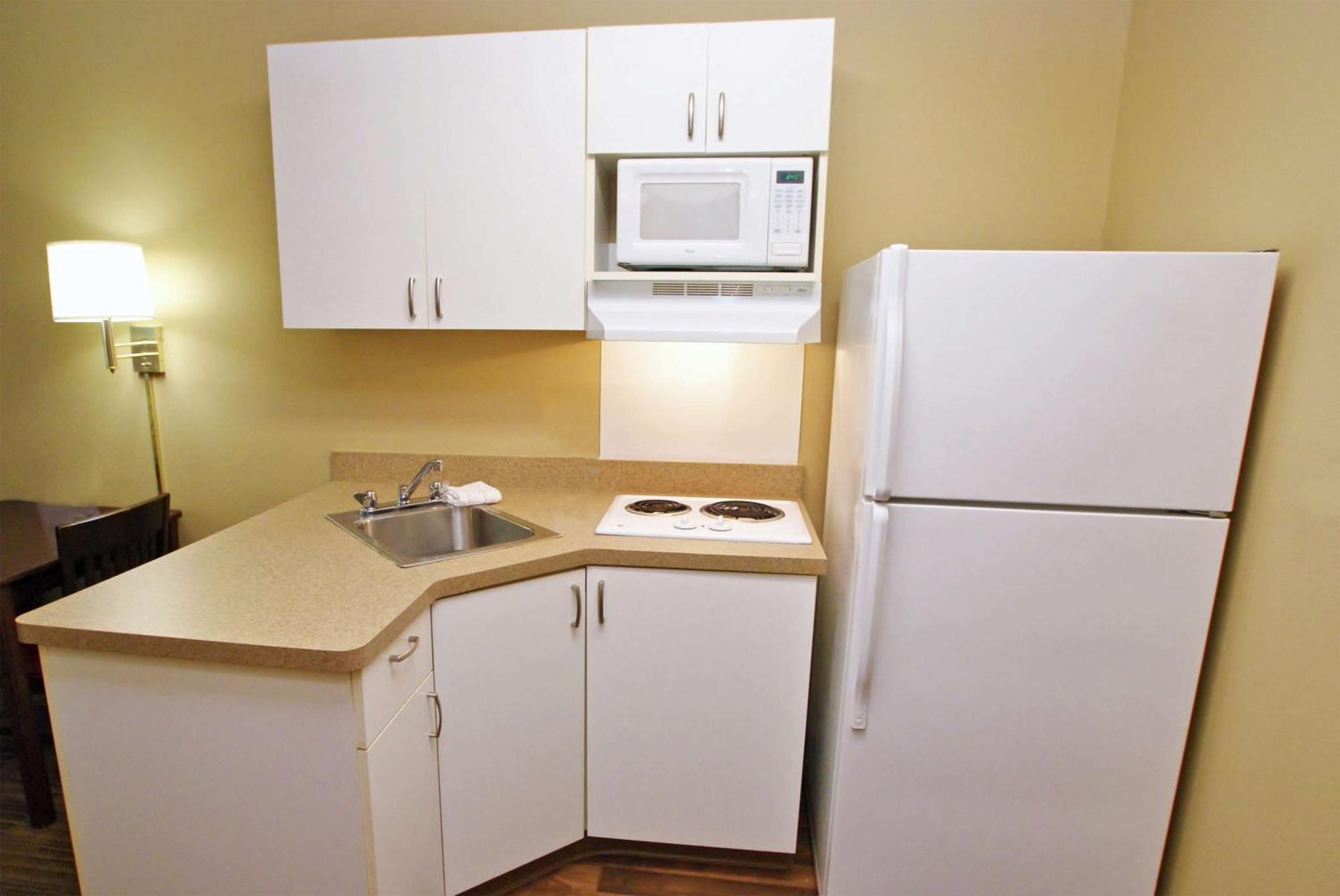 Extended Stay America Suites - White Plains - Элмсфорд Экстерьер фото